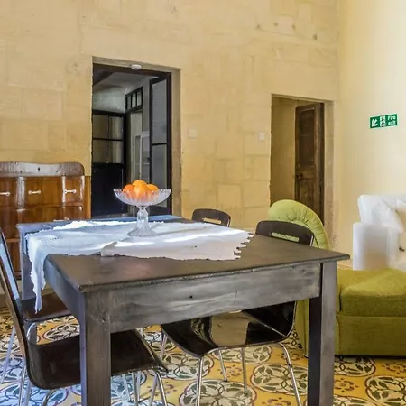 Two Bedroom Townhouse In * Valeta