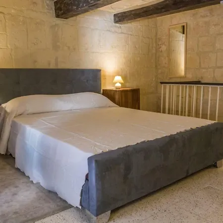 Two Bedroom Townhouse In Casa de Férias Valeta