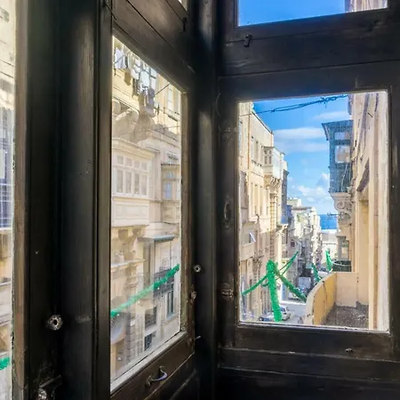Two Bedroom Townhouse In Valeta
